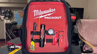 Рюкзак Milwaukee(15 in. PACKOUT Backpack) и строительные сумки.