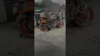 KTM Duke burning live #ktm #duke #duke390 #delhi #meerut #highlights