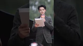 20240524 #zhengyecheng Poem Reading: look at face or listen to his voice? 🥰 He's so versatile #郑业成