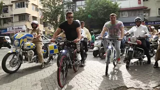 WOW ! Salman Khan & Sohail Khan Riding Cycle On The Streets Of Bandra