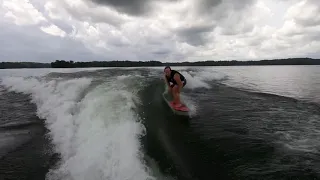 Wakesurf Newbie on Hyperlite Automatic - Wakesurfing USA