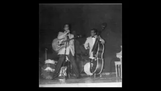 Elvis Presley and the Bluemoonboys louisianna hayride 16 october 1954 remastered and in full stereo.
