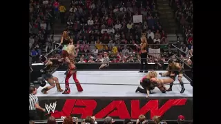 RAW 11.14.2005 Divas Battle Royal (HD)