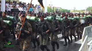 Iván Hernández participa en Desfile Militar por el 180 aniversario de la Batalla del 30 de Marzo