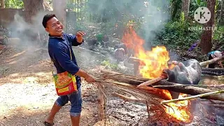 เผาขนหมูทำอาหารงานแต่ง ชาวปะกะญอ แม่ระมาด 2024
