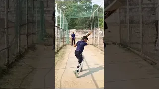 Very long sixes in the net practice small boy  😱💪🌍#viralvideo #cricket #trendingvideo #youtubevideo