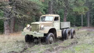 Fun with 1943 Diamond T 968 WW2 6x6