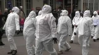 Il referendum sulle leggi speciali per la pandemia divide la Svizzera