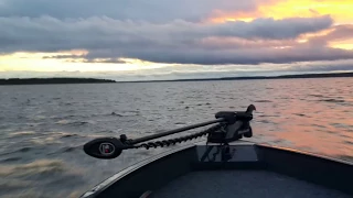 Финвал 555 Fish Pro Sport Angler. Ветер 6-7 м-с. Иваньковское водохранилище.