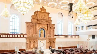 Assembling the Viznitz Aron Kodesh | בניית ארון הקודש המפואר בהיכל בית המדרש החדש של חסידות ויז'ניץ