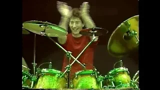 Simon Phillips drum solo - TOTO live 1999