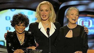 Eartha Kitt, Lee Meriwether, Julie Newmar on The TV Land Awards honor Marlo Thomas. Catwoman Batman