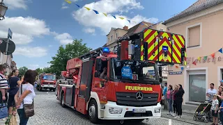 [150 Jahre FF Königsbrück] Festumzug in Königsbrück mit über 50 historischen und modernen Fahrzeugen