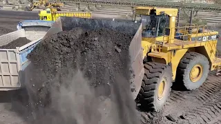 Caterpillar 990 Wheel Loader Movie Mix (Part 2) - Mega Machines Movie