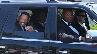 RAW: Ali's pallbearers exit funeral home