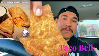 Tacos bell New Cheesy Chicken Crispanada!! (Food Review)