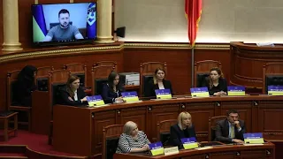 Zelensky flet në Kuvendin shqiptar, ndërkohë që rusët vijnë me pushime në Tiranë | Breaking Top News