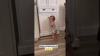 Baby pooping in the corner 😂🤣