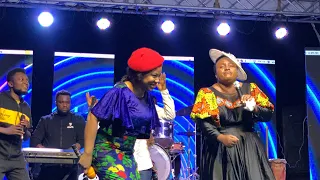 MERCY CHINWO AND CHIOMA JESUS PERFORMING ONEMMENMA LIVE ON STAGE AT AMANATOR 2021 PRAISE CRUSADE