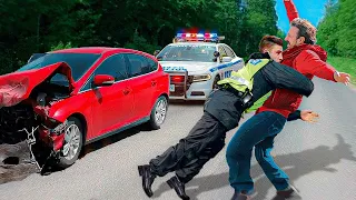 Minutes Of Idiot Drivers Vs Cops!