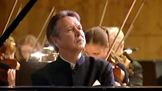 Mikhail Pletnev plays Beethoven - Piano Concerto No. 3 (Moscow, 2006)