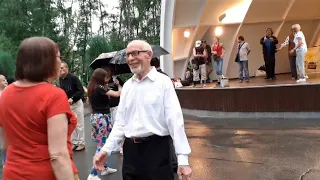 Я ПРИЙШОВ ТЕБЕ НЕМА, ПІДМАНУЛА ПІДВЕЛА!💃🕺🌷/ТАНЦЫ В ПАРКЕ ГОРЬКОГО ХАРЬКОВ МАЙ 2021