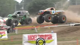 Bloomsburg Monster Truck Racing: Grave Digger vs Ramminator