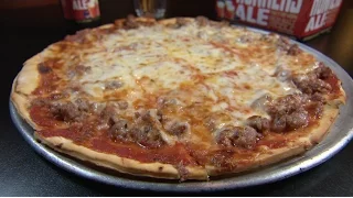 Chicago’s Best Pizza: Lino’s