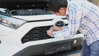 установка решетки RAV4 XA50 2020