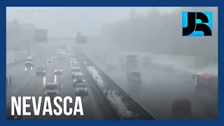 Frio e neve mudam a paisagem da França em plena primavera