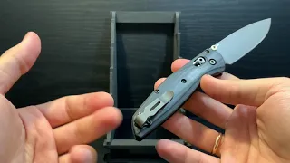 Benchmade Bugout 535 с накладками Aramis