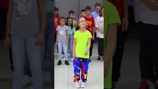 SHUFFLE CHALLENGE 😎🔥 ПОВТОРИЛИ ТАНЕЦ С ДЕВОЧКОЙ ⭐️