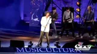 MACERATA. MUSICULTURA 2016: GIANNA NANNINI INFIAMMA LO SFERISTERIO