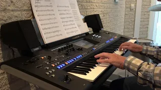 Hands UP - easy keyboardcover on Yamaha Genos of the 1981 hitsong by the French discoband Ottawan.