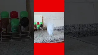 Por qué es peligroso calentar el agua en un microondas 🤔😱 CUIDADO NO LO HAGAS 😱