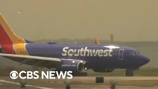 Two planes nearly collide at Washington's Reagan National Airport