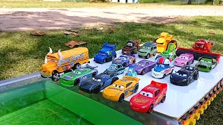 Looking for Disney Pixar Cars On The Rocky Road : Lightning Mcqueen, Cruz, Storm, Miss Fritter