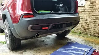 Jeep Cherokee Trailhawk 2019 - factory tow hitch install