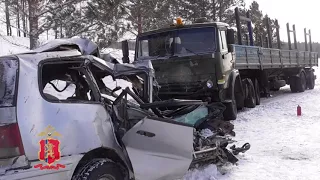 Последствия страшного ДТП с 8 погибшими в Красноярском крае