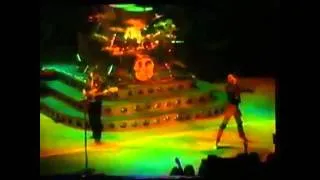 Queen-Somebody To Love Live Hammersmith 79