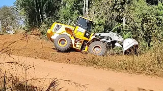 ALINHAMENTO DE CURVA DA ESTRADA COM PÁ CARREGADEIRA JCB 426ZX