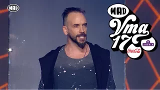 Πάνος Μουζουράκης - Φωτόσπαθο (VMA Edit) | Mad VMA 2017 by Coca-Cola & Aussie