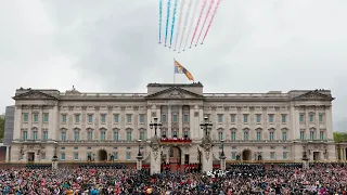 Visit Buckingham Palace