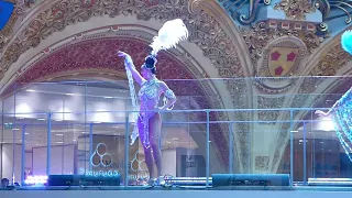 Les Danseuses du Moulin Rouge s'invitent aux Galeries Lafayette