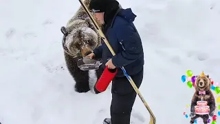 Подарки на ДР, но лучшее это когда Папа Андрей рядом. Медведь Мансур 🐻💕