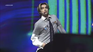 231105 POPPIN’ LOVE XIAOJUN fancam 샤오쥔 직캠 WayV SHOWCASE TOUR ‘On My Youth’ in CHENGDU