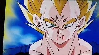 DRAGON BALL Z: Majin Vegeta colpisce alle spalle Goku - in italiano