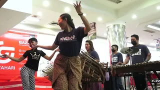 BILA NANTI - COVER ANGKLUNG ARIESKA JOGJA - GEDOENG MERAH MALIOBORO YOGYAKARTA