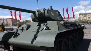 9 мая в Москве - Выставка военной техники в Парке Горького