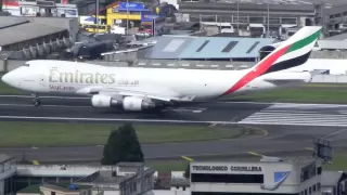 Emirates Boeing 747-400 Despegando - Quito
